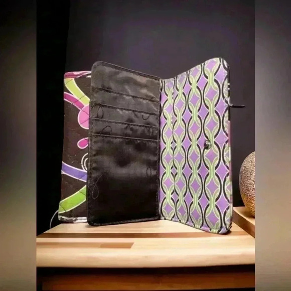 Vera Bradley “Purple Punch” design wallet.5.5” by 4”. Cute, Compact, Lightweight - Picture 4 of 4